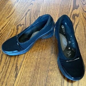Bzees Black Women's Round Toe Slip Ons